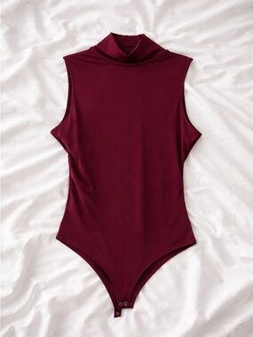 Good American Sleeveless Turtleneck Bodysuit in Deep Burgundy NWOT size 5